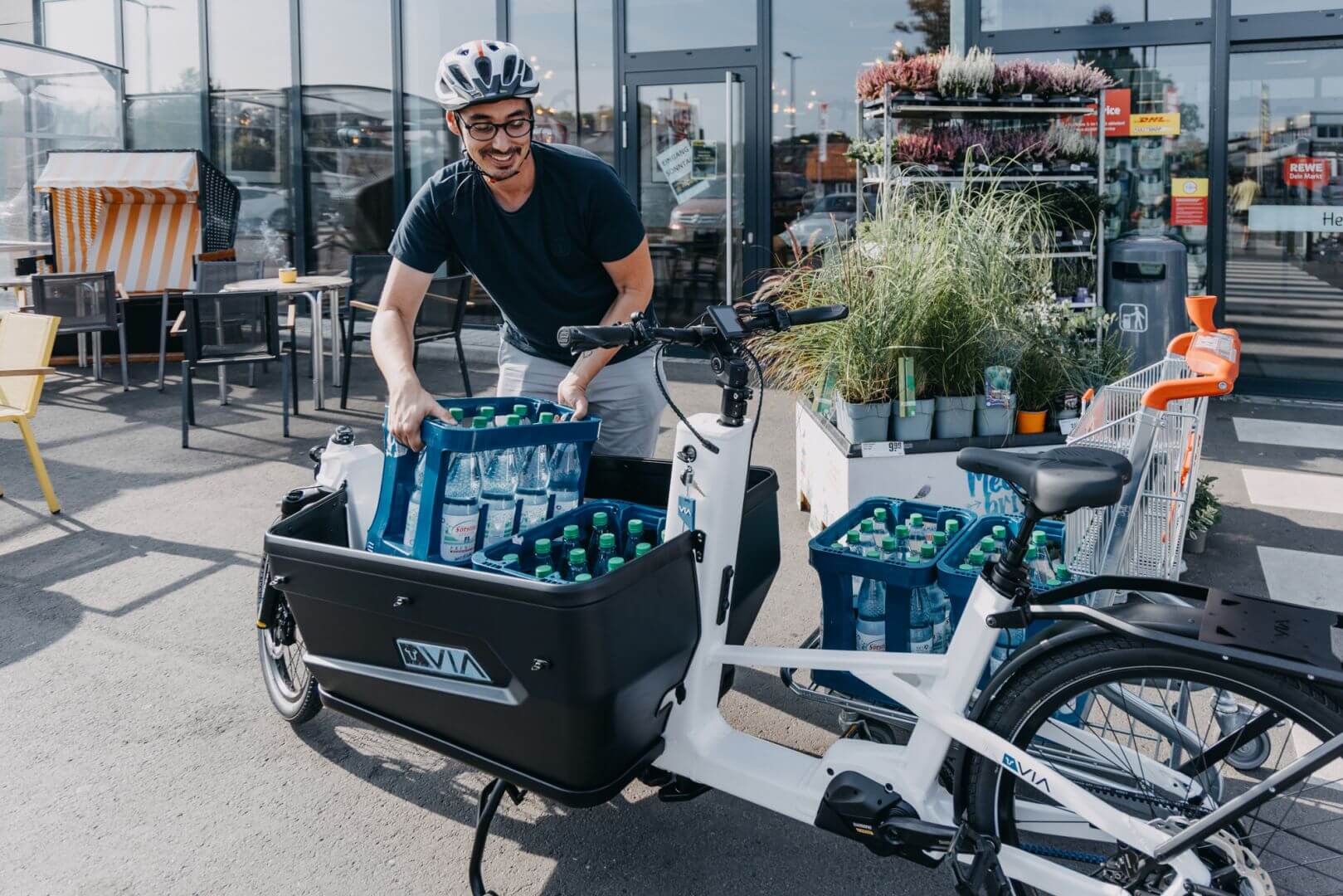 Cargo bike with water crates