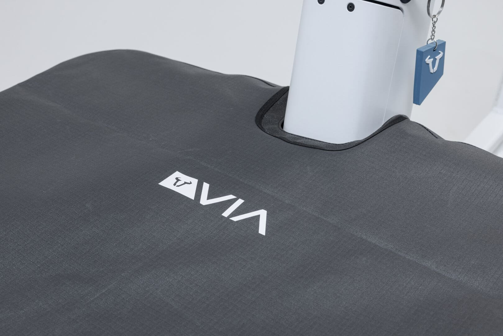 Abdeckplane Box VIA Lastenrad Logo