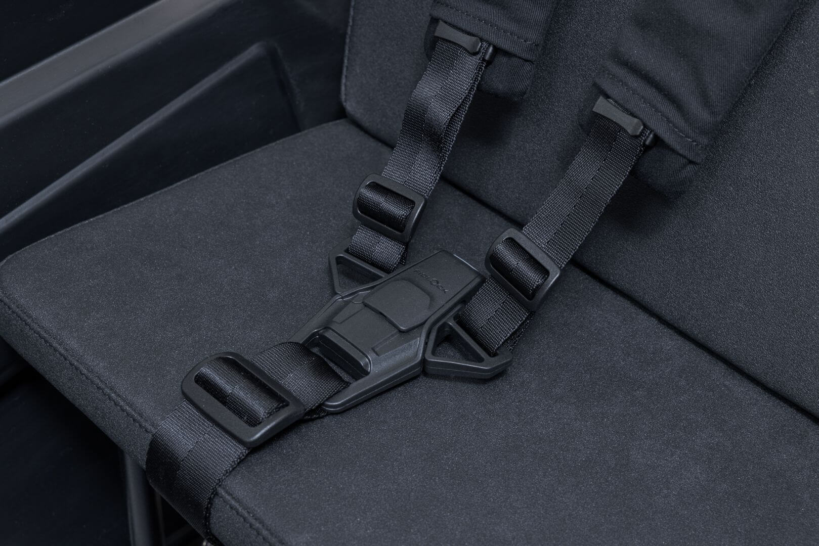 Child seat with Fidlock buckle